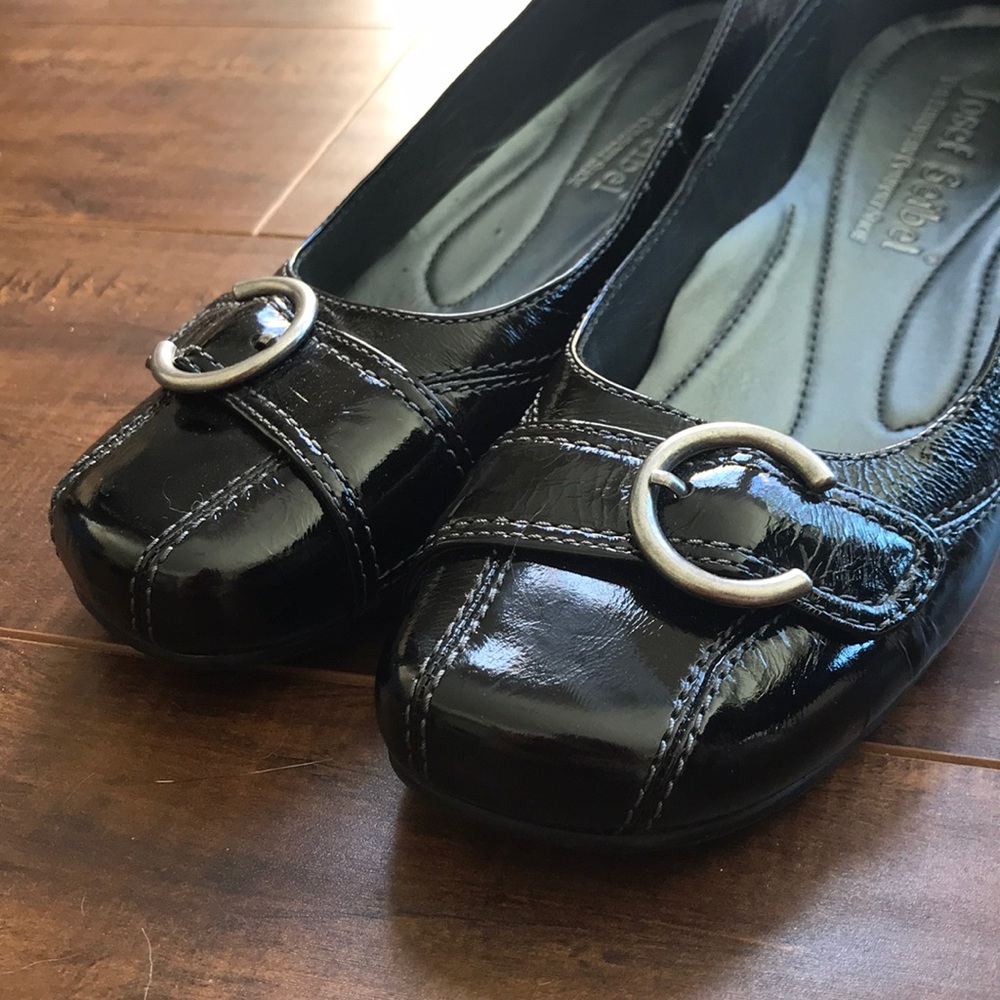 NEW Josef Seibel Women’s Black Flats Sz 37 or 7 US